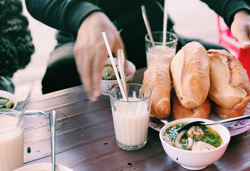banh-mi-xiu-mai-da-lat